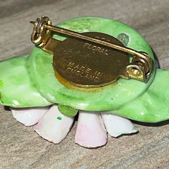 Vintage Royal Adderley Floral Purple Daisy Flower Brooch Purple Made In England - Picture 5 of 7